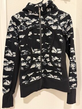 Lululemon Scuba Hoodie - Sz 6